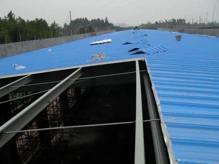 钢结构厂房铁皮瓦搭建